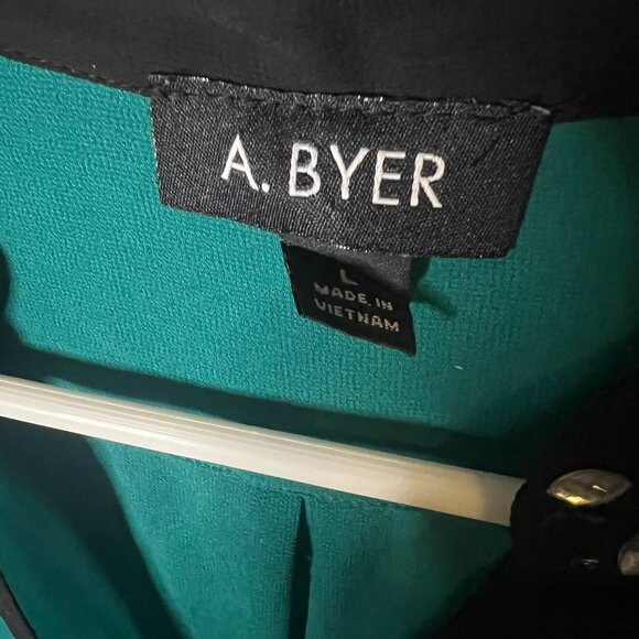 A. Byer Size Large Teal Green Embellished Collar Black Trim Tunic Blouse - Picture 3 of 5